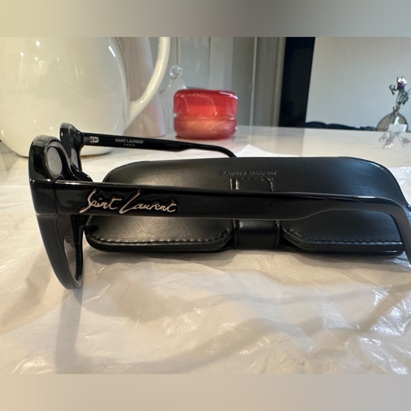 Saint Laurent Sunglasses - Picture 4 of 4